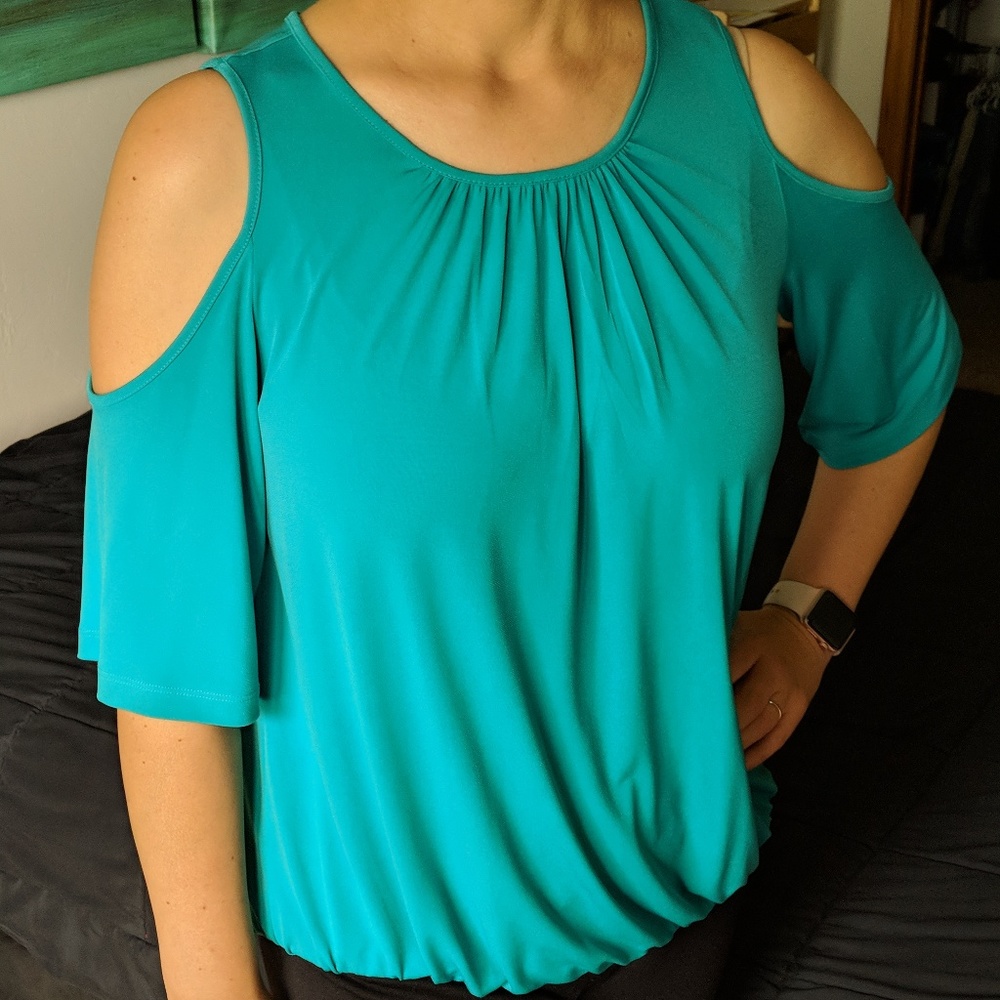 NY&CO turquoise teal cold shoulder top